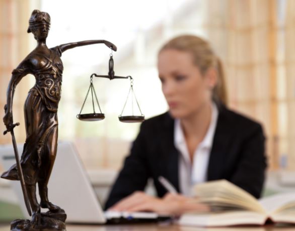 Top 5 Factors to Consider When Choosing Personal Injury Attorneys