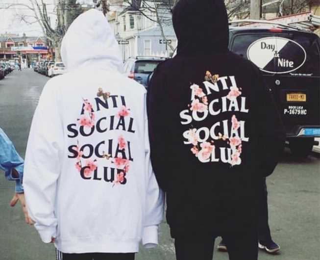 4 WAYS TO WEAR COTTON ANTI SOCIAL SOCIAL CLUB SWEATSHIRTS