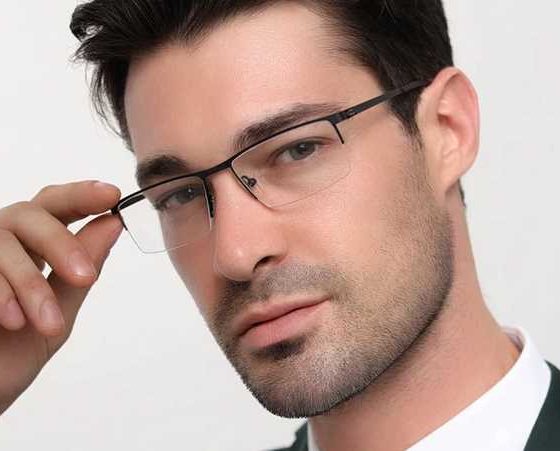 A Quick Guide to the Latest Trends in Stylish Glasses for Men