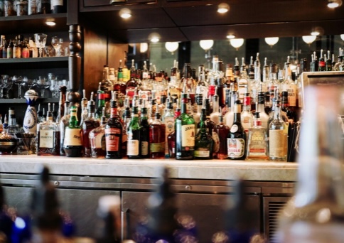 A Guide to the Most Unique Bars in the United States