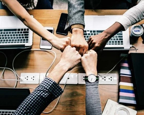 6 Factors To Consider Before Hiring A Marketing Team