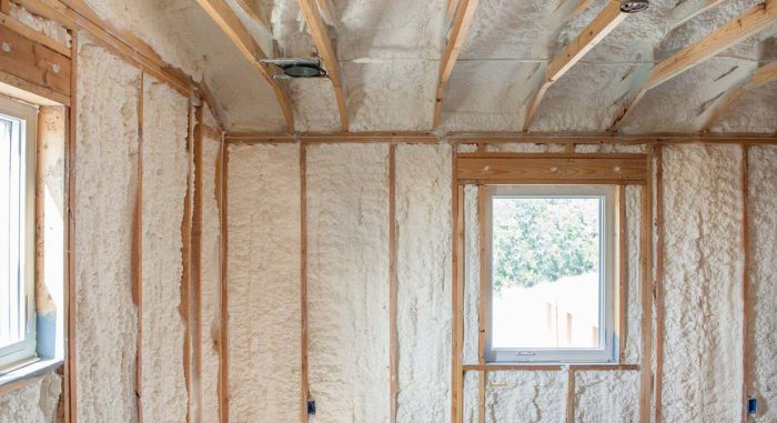 Should You Choose Open or Closed Cell Spray Foam?