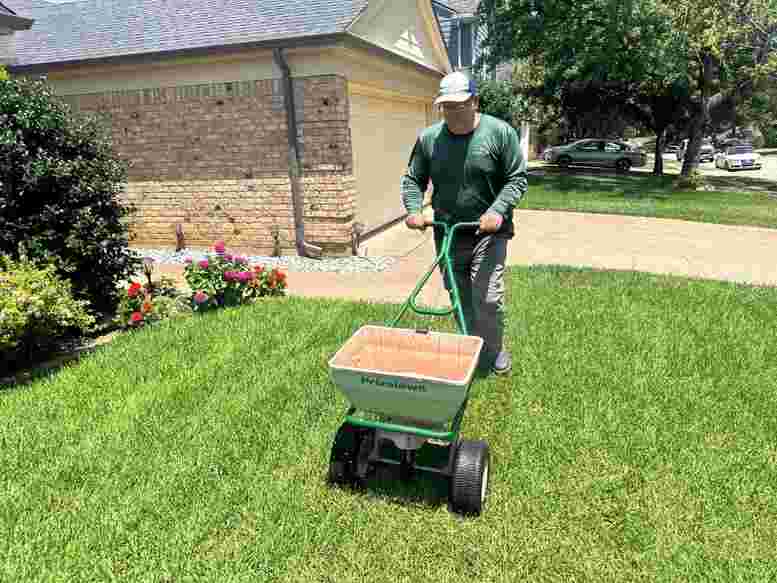 Transform Your Yard with Professional Lawn Fertilization Service in Dallas